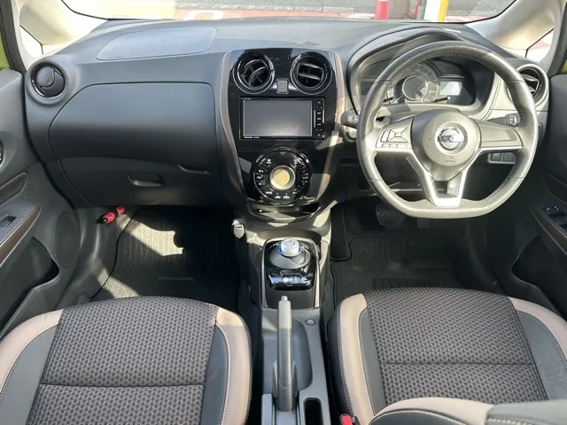 ノート(ニッサン)eパワー メダリスト中古車 5