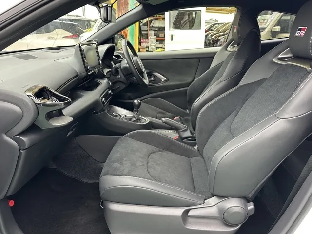 GRヤリス(トヨタ)RZ ハイパフォーマンス ４WD 6MT中古車 3