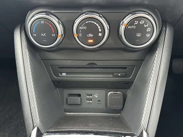 MAZDA2(マツダ)15スポルト中古車 18