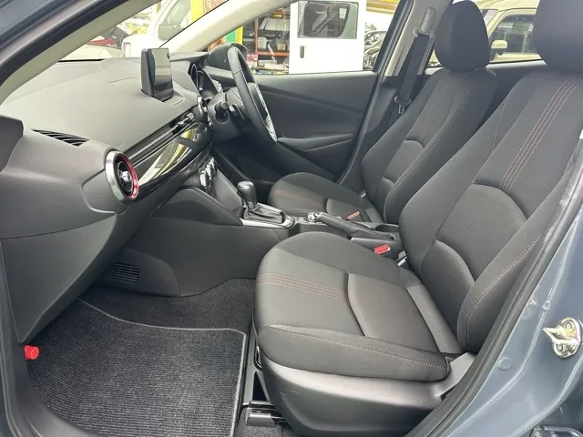 MAZDA2(マツダ)15スポルト中古車 3
