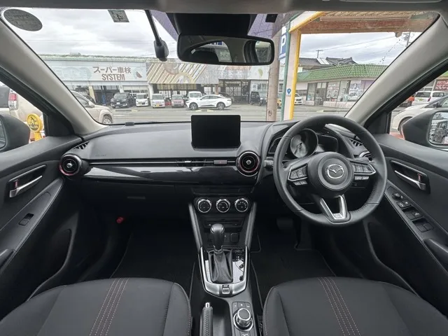 MAZDA2(マツダ)15スポルト中古車 5