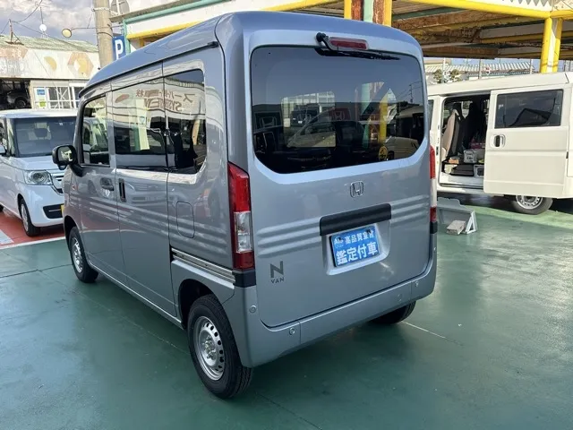 N-VAN(ホンダ)Gタイプ AT ４WD届出済未使用車 2