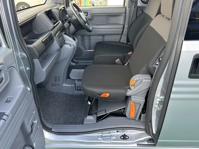 N-VAN(ホンダ)Gタイプ AT ４WD届出済未使用車 3