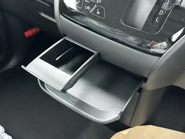 デリカミニ(三菱)Gプレミアム届出済未使用車 21