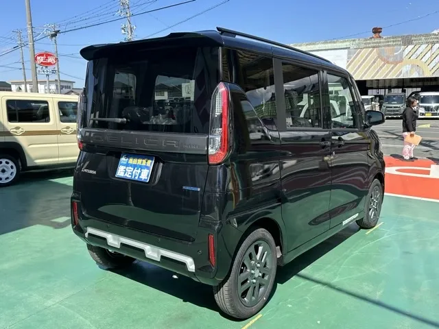 デリカミニ(三菱)Tプレミアム ４WD届出済未使用車 3