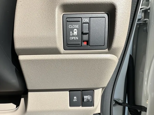 N-BOX(ホンダ)JOY届出済未使用車 14
