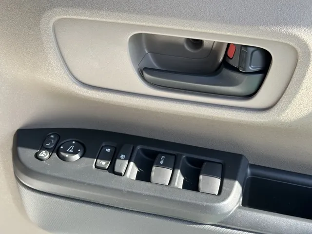 N-BOX(ホンダ)JOY届出済未使用車 13