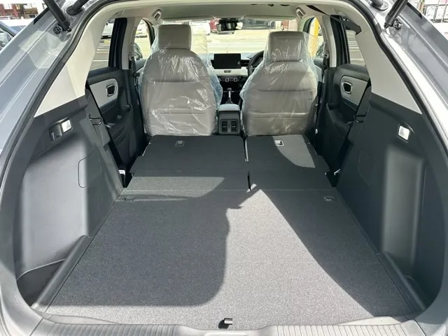 ヴェゼル(ホンダ)ｅ：ＨＥＶ　Ｚ PLaYパッケージ新車見本展示有 10