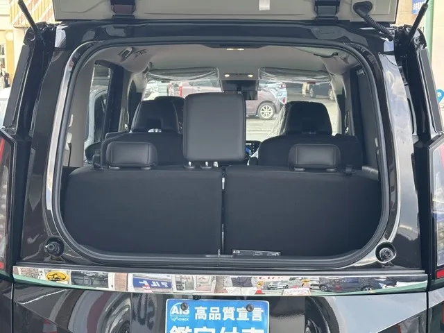 セレナ(ニッサン)e-4ORCE ハイウェイスターV 12.3ナビ登録済未使用車 11