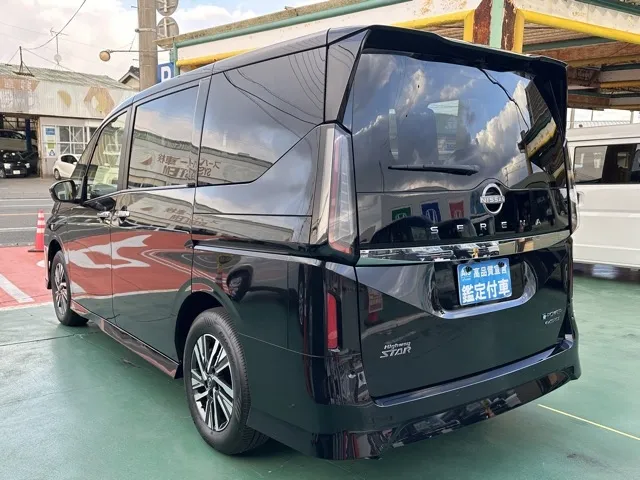 セレナ(ニッサン)e-4ORCE ハイウェイスターV 12.3ナビ登録済未使用車 2