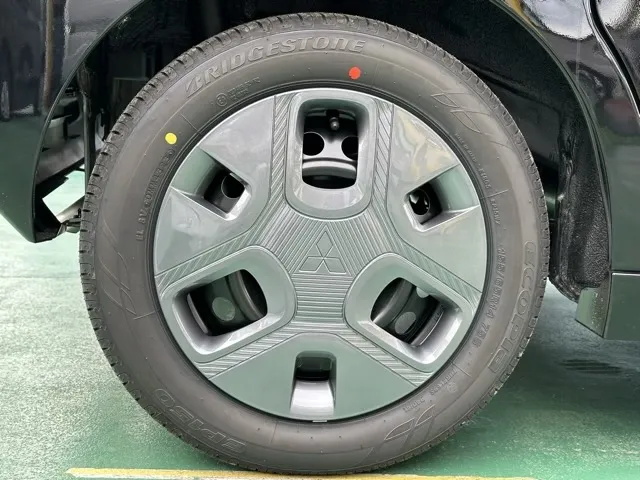 デリカミニ(三菱)G届出済未使用車 9