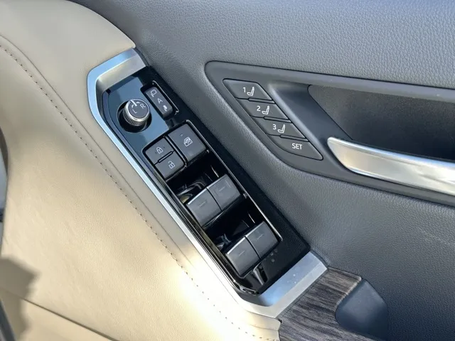 ランドクルーザー(トヨタ)ZX ５人 ディーゼル クールBOX登録済未使用車 17