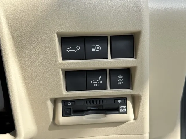 ランドクルーザー(トヨタ)ZX ５人 ディーゼル クールBOX登録済未使用車 18