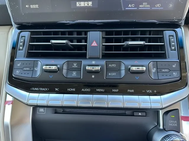 ランドクルーザー(トヨタ)ZX ７人 ガソリン クールBOX登録済未使用車 19