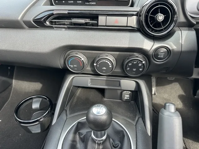 ロードスター(マツダ)NR-A 6MT中古車 11