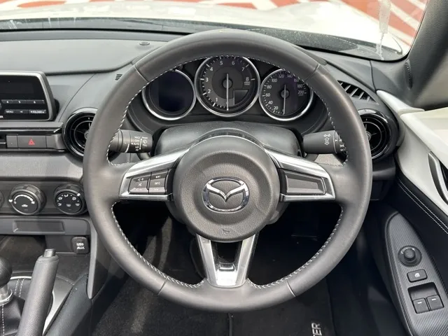 ロードスター(マツダ)NR-A 6MT中古車 5
