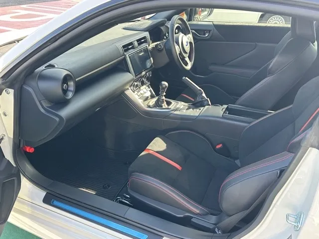 BRZ(スバル)S 6MT中古車 3