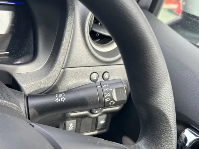 ノート(ニッサン)eパワーX中古車 16