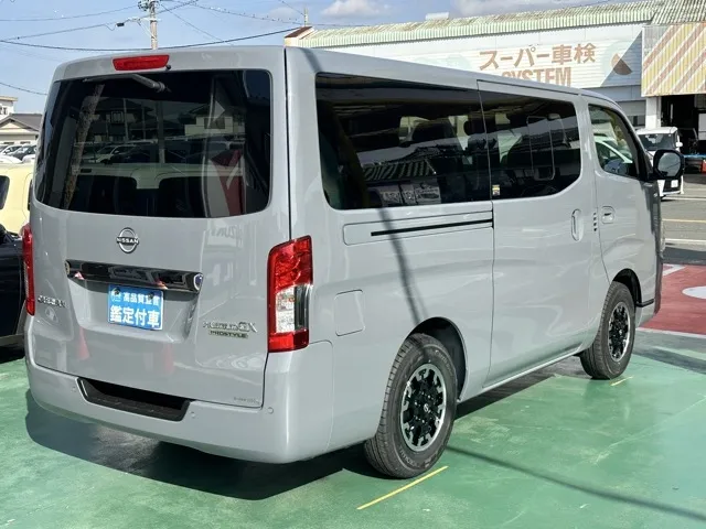 キャラバン(ニッサン)ディーゼル ロングGRANDプレミアム GX プロスタイル 4WD登録済未使用車 12