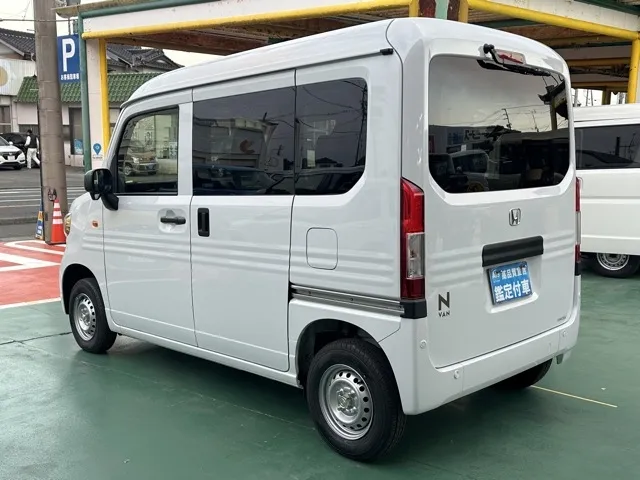 N-VAN(ホンダ)Gタイプ AT ４WD届出済未使用車 2