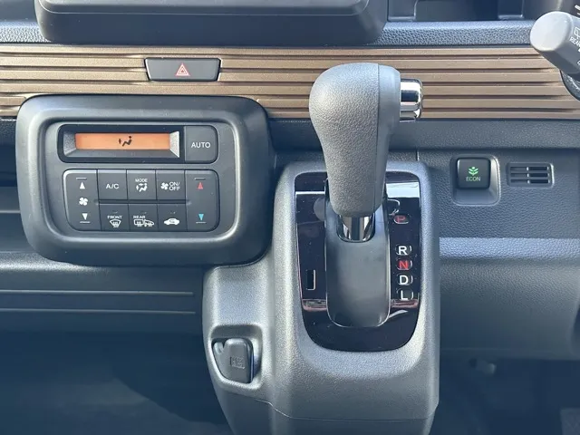 N-VAN(ホンダ)FUN スタイルプラスネイチャー 4WD届出済未使用車 21