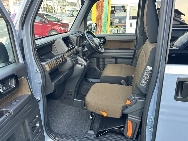 N-VAN(ホンダ)FUN スタイルプラスネイチャー 4WD届出済未使用車 3