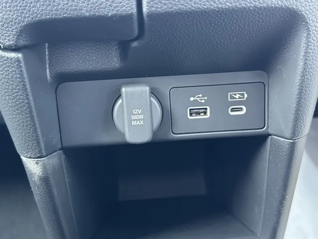 ステップワゴン(ホンダ)e・HEVスパーダ 7人登録済未使用車 25