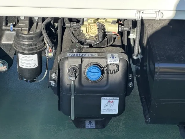 キャンター(三菱)全低床キョウカダンプ ３ｔレンタ登録済未使用車 11