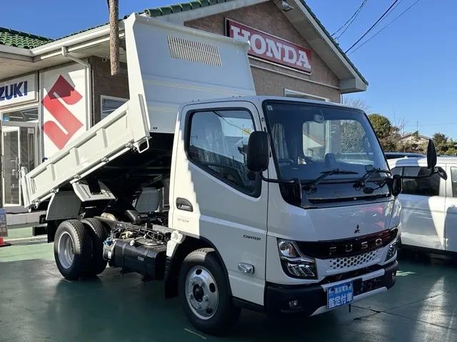 キャンター(三菱)全低床キョウカダンプ ３ｔレンタ登録済未使用車 23