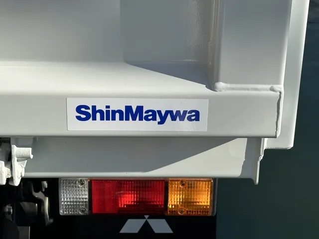 キャンター(三菱)全低床キョウカダンプ ３ｔレンタ登録済未使用車 7
