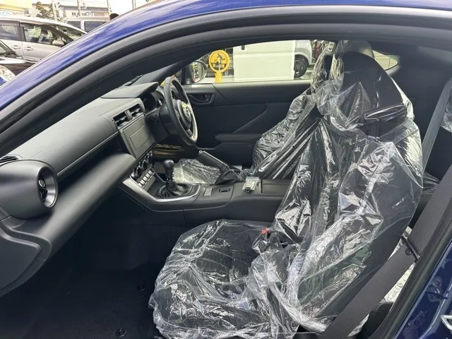 GR86(トヨタ)RC 6MT登録済未使用車 3