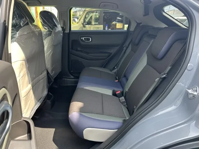 ヴェゼル(ホンダ)e：HEV　X HuNTパッケージ新車見本展示無 4