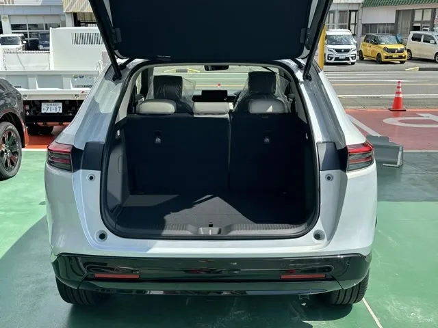 ヴェゼル(ホンダ)ｅ：ＨＥＶ　Ｚ PLaYパッケージ新車見本展示無 9