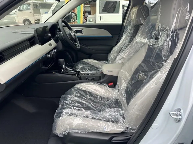 ヴェゼル(ホンダ)ｅ：ＨＥＶ　Ｚ PLaYパッケージ新車見本展示無 3