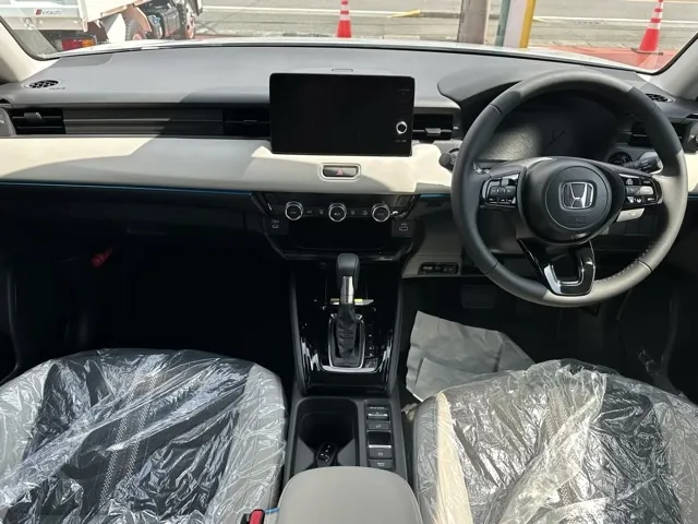 ヴェゼル(ホンダ)ｅ：ＨＥＶ　Ｚ PLaYパッケージ新車見本展示無 6