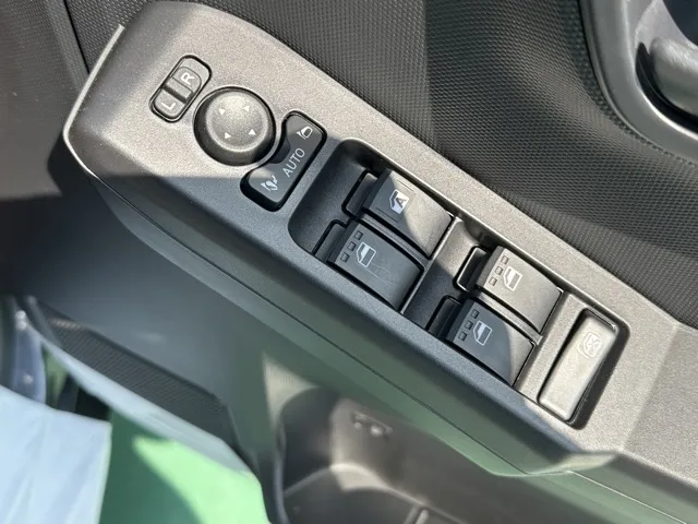 タフト(ダイハツ)X　純正ナビ付届出済未使用車 12
