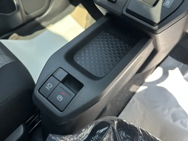 タフト(ダイハツ)X　純正ナビ付届出済未使用車 21