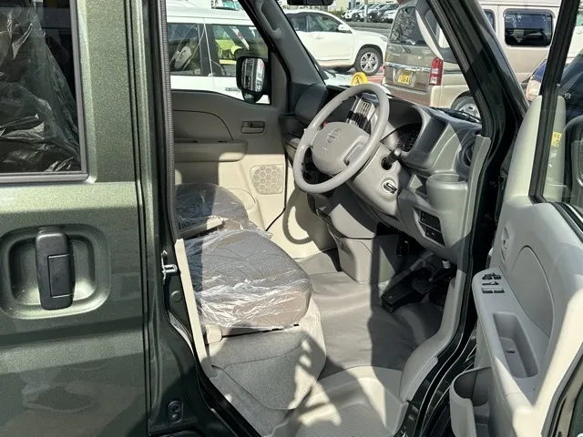 エブリイ(スズキ)NV１００クリッパーDX GLパッケージ CVT届出済未使用車 14