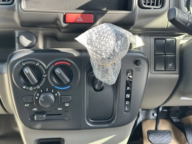 エブリイ(スズキ)NV１００クリッパーDX GLパッケージ CVT届出済未使用車 21