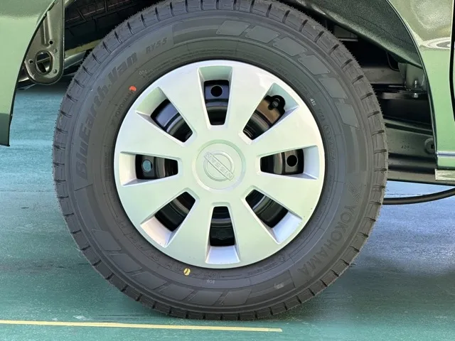 エブリイ(スズキ)NV１００クリッパーGXターボ 4WD 両側PSD届出済未使用車 11