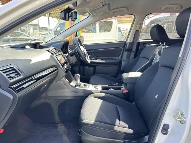 レヴォーグ(スバル)1.6GTアイサイト スマートエディション中古車 3