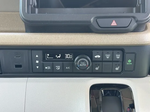 N-BOX(ホンダ)N-BOX届出済未使用車 16