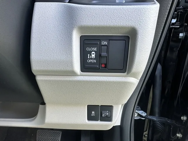 N-BOX(ホンダ)N-BOX届出済未使用車 13