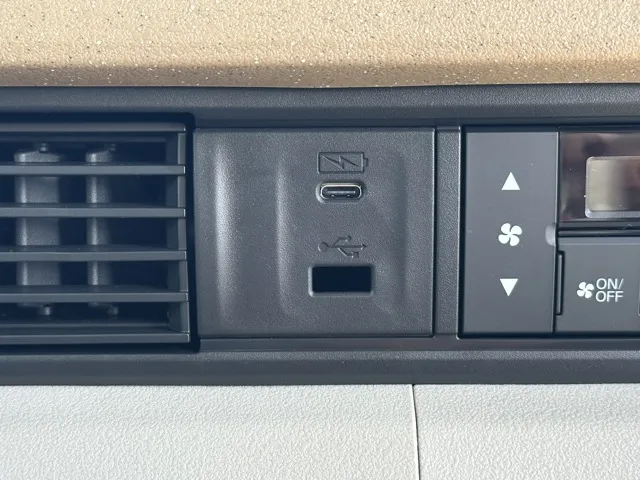 N-BOX(ホンダ)N-BOX コンフォートＰ届出済未使用車 19