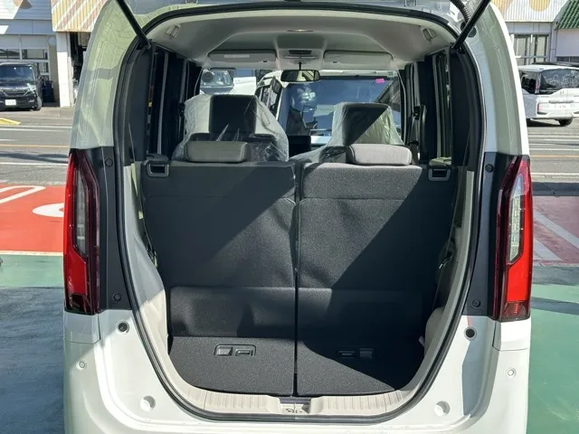 N-BOX(ホンダ)N-BOX コンフォートＰ届出済未使用車 8