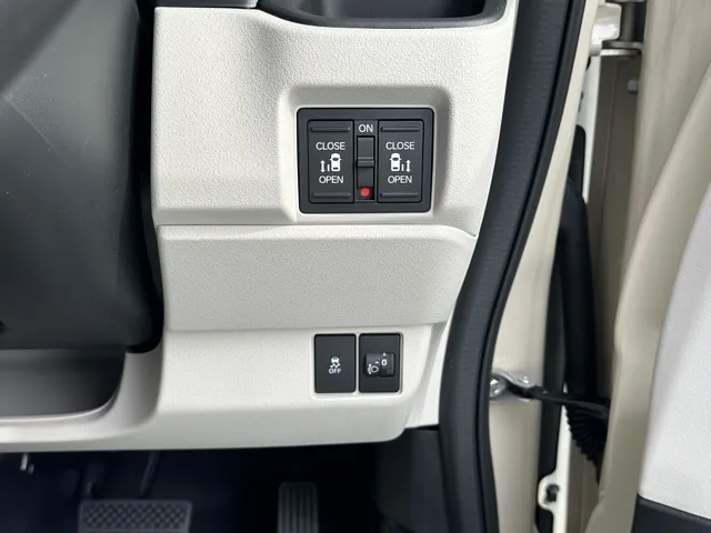 N-BOX(ホンダ)N-BOX ファッションスタイル コンフォートＰ届出済未使用車 15
