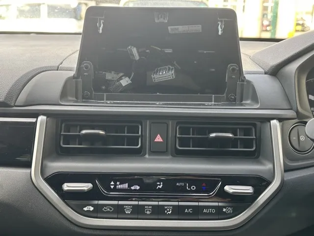 WR-V(ホンダ)Z+ディーラ-試乗車 15