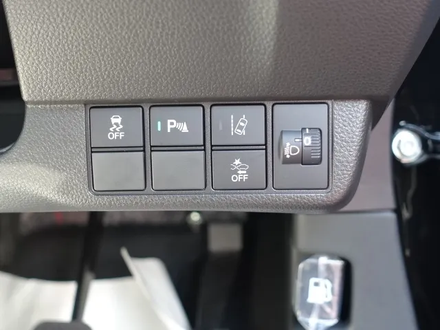 N-ONE(ホンダ)ＲＳ ６ＭＴ新車見本展示無 14