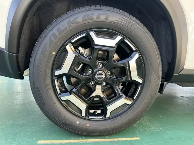 エクストレイル(ニッサン)X e-4ORCE エクストリーマーX 5人新車見本展示有 4