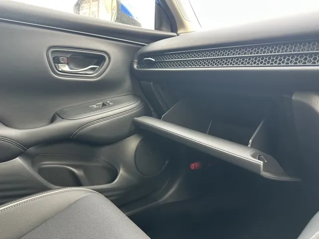 ZR-V(ホンダ)Xディーラ-試乗車 23